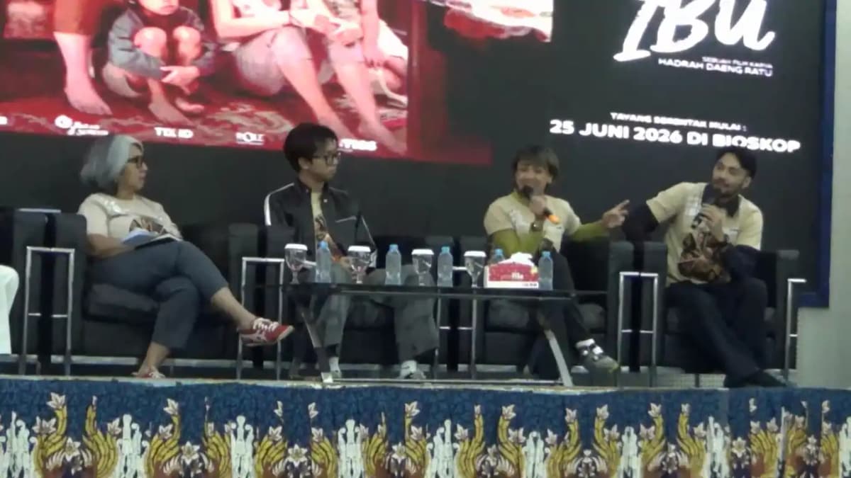 Pemeran Film Jangan Buang Ibu Sambangi Udinus