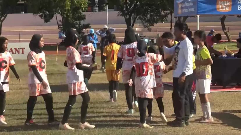 Ajang Sepak Bola Putri Semakin Diminati Anak-Anak SD