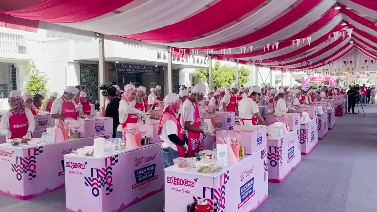 Kejar Rekor MURI, Pertamina Gelar Aksi Masak Ayam Rempah Nusantara